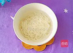 Kuaishou Green Vegetable and Egg Noodles Recipe Illustration 5