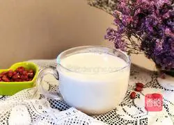 Illustration of how to make peanut soy milk 8