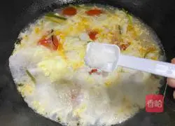 Tomato, seafood and mushroom soup recipe 12