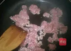 Illustration of how to make fried soybean noodles for the Lantern Festival on the fifteenth day of the first lunar month 3