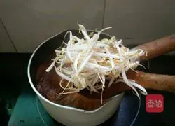 Illustration of how to make spicy udon noodles 6