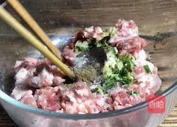 Illustration of how to boil steamed dumplings 4