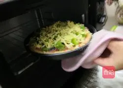 Bacon pizza (self-bought crust) Illustration of how to do it 7