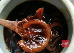 Illustration of how to make Chuanbei rock sugar lemon paste 7