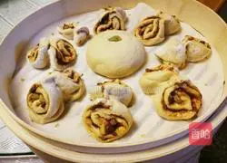 Illustration of how to make whole wheat flower rolls 10