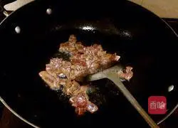 Illustration of how to make beef with smooth eggs 7