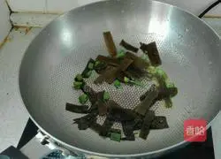 Illustration of how to make kelp and tofu soup 5
