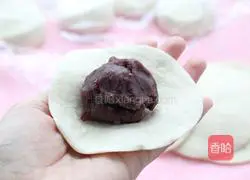 Illustration of how to make bean paste buns 6