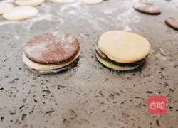 How to make pumpkin cocoa flower steamed buns Illustration 8