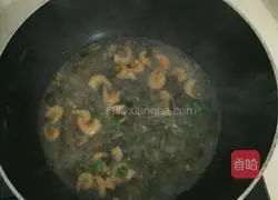 Illustration of how to make shrimp noodle soup 4
