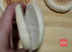 Illustration of how to make Roujiamo 13