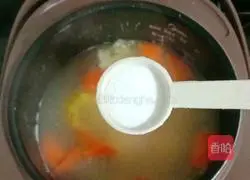 Corn, radish and pork ribs soup recipe 11