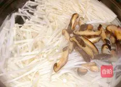 Illustration of how to make delicious hot and sour soup 4