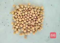 Illustration of how to make red date soy milk 1