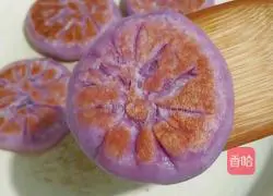 Illustration of how to make purple sweet potato cake with perilla filling 16