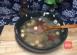 Illustration of Tremella Lotus Seed Soup 12