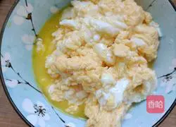 Illustration of how to make scrambled eggs with fungus 5