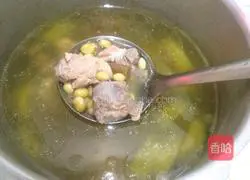 Soybean and Bitter Gourd Pork Ribs Illustration of how to make soup 7