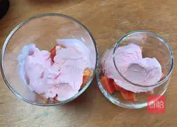 Illustration of how to make papaya ice cream milkshake 7