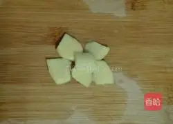 Lotus root and peanut pork ribs soup recipe 4