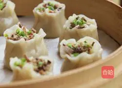 Illustration of how to make crispy meat-filled shrimp siomai 14