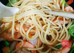 Illustration of how to make shrimp pasta 16