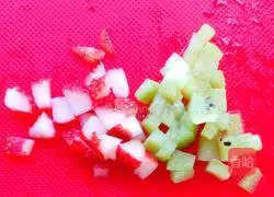 Illustration of how to make fruit lotus root soup 7