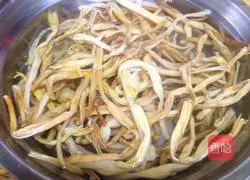 Day lily pork ribs soup recipe 3