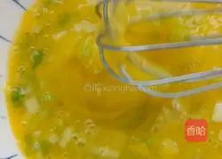 Illustration of how to make egg pancakes 3