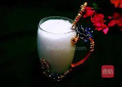 Illustration of how to make lychee milkshake 8