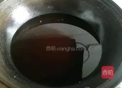 Illustration of how to make home-style egg five-spice pancake 4