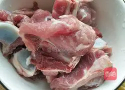 Illustration of how to make Cordyceps Flower, Corn, Yam and Bone Soup 4