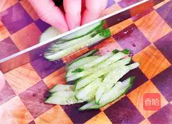 Illustration of how to make low-calorie summer cold noodles 2