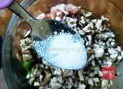 Illustration of home-style dumplings with celery, mushrooms and meat 7