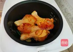 Illustration of how to make salt-baked chicken legs 8