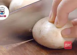 Ultra-low-fat white sauce mushroom sauce Illustration of making noodles 2