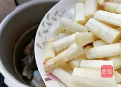 Pork bone and asparagus soup recipe 4