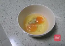 Illustration of how to make leek and egg pancakes 3