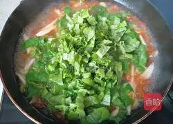 Illustration of how to make scissor noodles 7