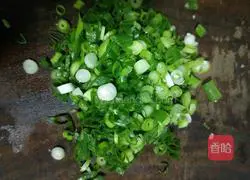 Illustration of how to make enoki mushroom and bamboo fungus soup 6