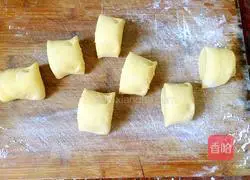 Illustration of how to make pumpkin steamed buns 12