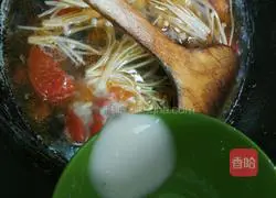 Illustration of how to make hot and sour tomato soup 4