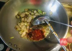 Illustration of how to make kimchi, stir-fried meat and braised willow leaf noodles 7