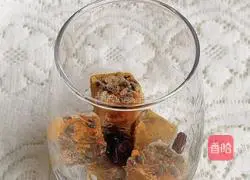 Passion Fruit Cranberry Illustration of how to make raspberry drink 1