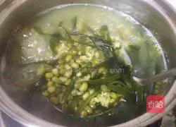 Illustration of how to make kelp and mung bean syrup 9 