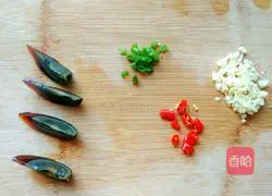 Illustration of how to make preserved egg tofu 3