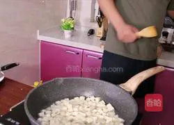 Illustration of how to make five-flavor preserved soup 3