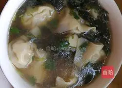 Illustration of how to make large wontons stuffed with mushrooms and meat 5