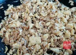 Illustration of how to make egg, leek and shrimp buns 8