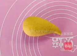 Illustration of how to make pumpkin steamed buns 11